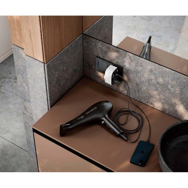 Adaptador giratorio schuko 1 toma + usb a+c 30 w 16 a 250 v~