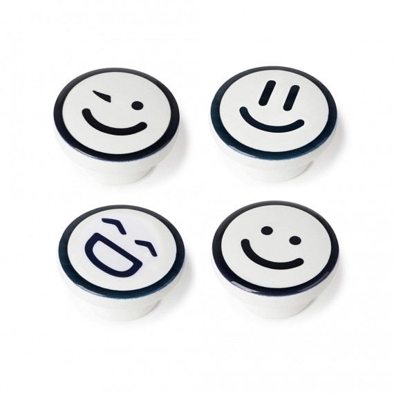 Blister con 4 pomos redondos para mueble fabricado en madera acabado decorativo mod. m9 ø38mm rei